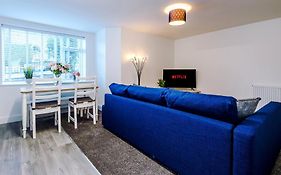 Stylish Modern Apartment In Conwy